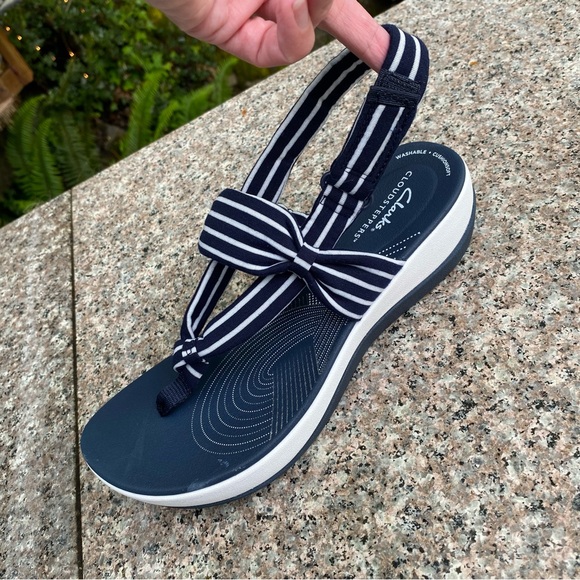 Clarks sandals - Picture 6 of 6